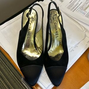 Chanel Black Suede Satin Captoe Slingbacks 🖤